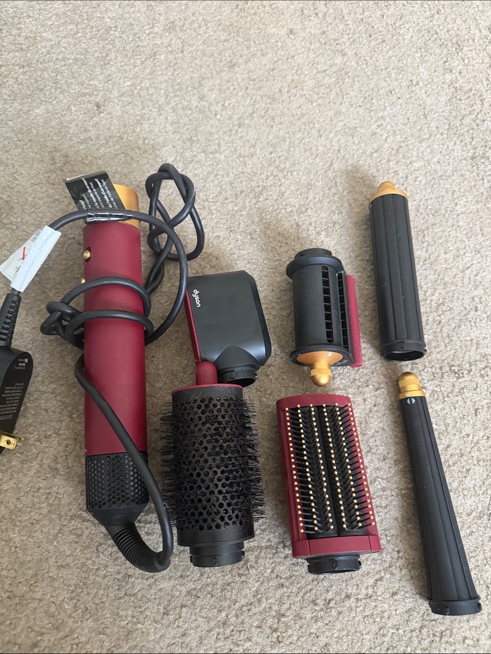 Dyson Air Wrap mint condition Hot Air Brush with Multiple Attachments